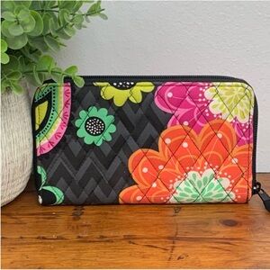 Vera Bradley | Ziiggy Zinnia Zipper Accordion Large Wallet